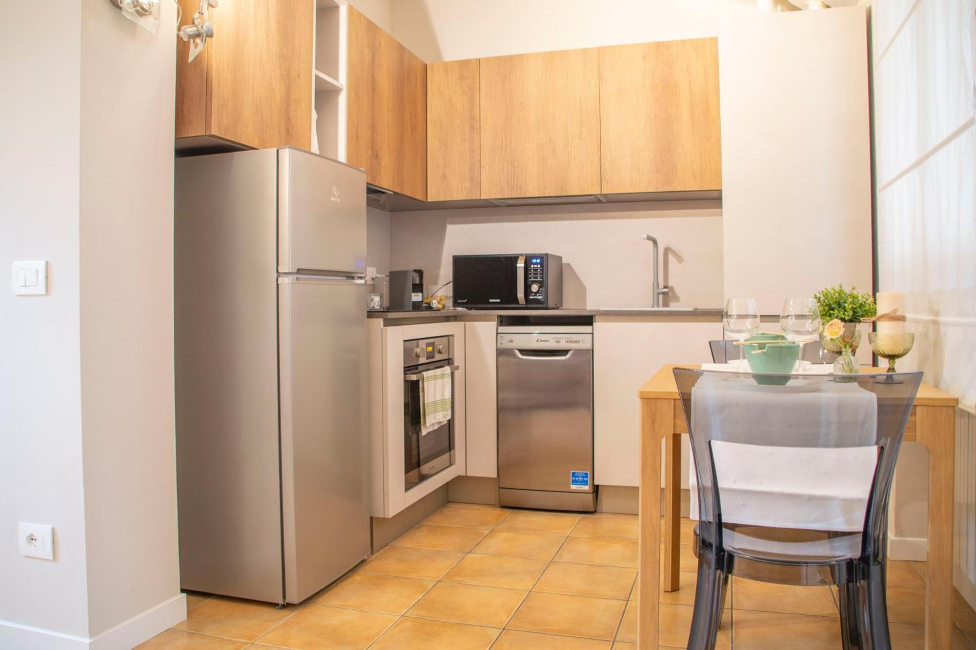 Appartamento Small Island In Milano Esterno foto